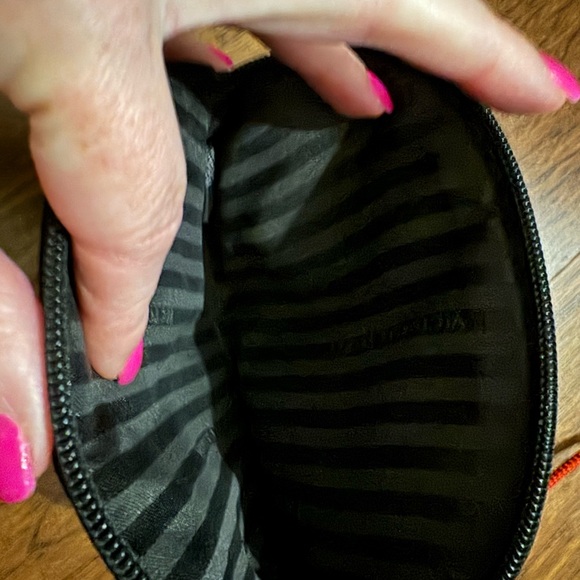 Victoria’s Secret Patch City Backpack with Matching - Picture 2 of 6